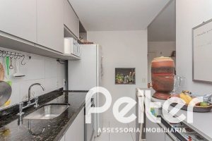 Apartamento à venda com 69m², 2 dormitórios, 1 suíte, 2 vagas, no bairro Tristeza em PORTO ALEGRE