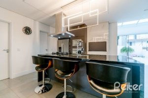 Casa em Condomínio à venda com 250m², 3 dormitórios, 3 suítes, 3 vagas, no bairro Hipica em PORTO ALEGRE