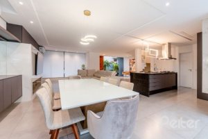 Casa em Condomínio à venda com 250m², 3 dormitórios, 3 suítes, 3 vagas, no bairro Hipica em PORTO ALEGRE