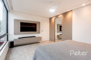 Casa em Condomínio à venda com 250m², 3 dormitórios, 3 suítes, 3 vagas, no bairro Hipica em PORTO ALEGRE