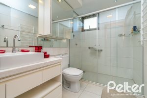 Apartamento à venda com 215m², 3 dormitórios, 3 suítes, 3 vagas, no bairro Tristeza em PORTO ALEGRE