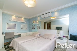 Apartamento à venda com 215m², 3 dormitórios, 3 suítes, 3 vagas, no bairro Tristeza em PORTO ALEGRE