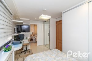Apartamento à venda com 215m², 3 dormitórios, 3 suítes, 3 vagas, no bairro Tristeza em PORTO ALEGRE