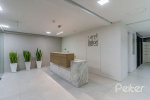 Comercial à venda com 44m², 1 vaga, no bairro Menino Deus em Porto Alegre