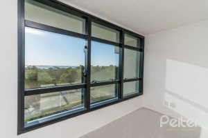 Comercial à venda com 44m², 1 vaga, no bairro Menino Deus em Porto Alegre