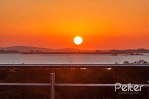 Comercial à venda com 44m², 1 vaga, no bairro Menino Deus em Porto Alegre