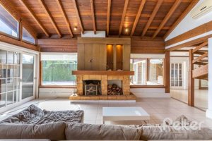 Casa em Condomínio à venda com 348m², 4 dormitórios, 2 suítes, 4 vagas, no bairro Terra Ville em PORTO ALEGRE