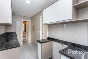 Casa em Condomínio à venda com 348m², 4 dormitórios, 2 suítes, 4 vagas, no bairro Terra Ville em PORTO ALEGRE