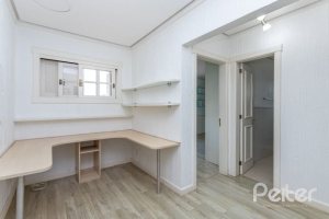Casa em Condomínio à venda com 348m², 4 dormitórios, 2 suítes, 4 vagas, no bairro Terra Ville em PORTO ALEGRE