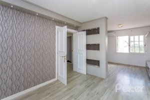 Casa em Condomínio à venda com 348m², 4 dormitórios, 2 suítes, 4 vagas, no bairro Terra Ville em PORTO ALEGRE