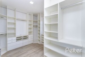 Casa em Condomínio à venda com 348m², 4 dormitórios, 2 suítes, 4 vagas, no bairro Terra Ville em PORTO ALEGRE