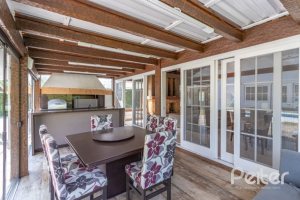 Casa em Condomínio à venda com 348m², 4 dormitórios, 2 suítes, 4 vagas, no bairro Terra Ville em PORTO ALEGRE