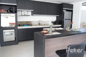 Casa em Condomínio à venda com 288m², 3 dormitórios, 3 suítes, 4 vagas, no bairro Terra Ville em PORTO ALEGRE