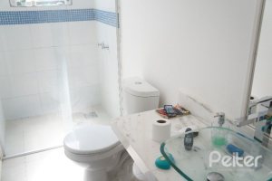 Casa em Condomínio à venda com 288m², 3 dormitórios, 3 suítes, 4 vagas, no bairro Terra Ville em PORTO ALEGRE
