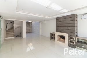 Casa em Condomínio à venda com 292m², 4 dormitórios, 2 suítes, 3 vagas, no bairro Vila Assunção em Porto Alegre