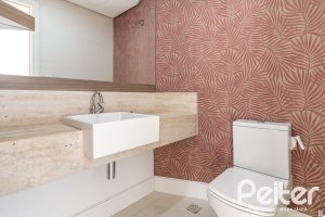 Casa em Condomínio à venda com 292m², 4 dormitórios, 2 suítes, 3 vagas, no bairro Vila Assunção em Porto Alegre