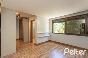 Apartamento à venda com 154m², 3 dormitórios, 1 suíte, 4 vagas, no bairro Tristeza em PORTO ALEGRE