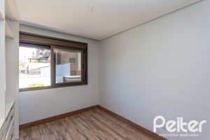 Apartamento à venda com 154m², 3 dormitórios, 1 suíte, 4 vagas, no bairro Tristeza em PORTO ALEGRE