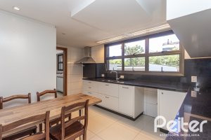 Apartamento à venda com 154m², 3 dormitórios, 1 suíte, 4 vagas, no bairro Tristeza em PORTO ALEGRE