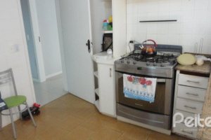 Casa à venda com 149m², 3 dormitórios, 1 suíte, 3 vagas, no bairro Ipanema em Porto Alegre