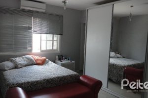 Casa à venda com 149m², 3 dormitórios, 1 suíte, 3 vagas, no bairro Ipanema em Porto Alegre