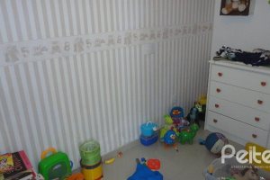 Casa à venda com 149m², 3 dormitórios, 1 suíte, 3 vagas, no bairro Ipanema em Porto Alegre