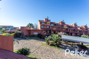 Casa em Condomínio à venda com 286m², 3 dormitórios, 1 suíte, 2 vagas, no bairro Cristal em PORTO ALEGRE