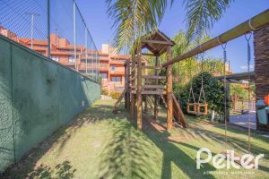 Casa em Condomínio à venda com 286m², 3 dormitórios, 1 suíte, 2 vagas, no bairro Cristal em PORTO ALEGRE