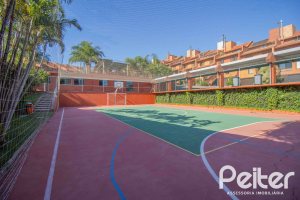 Casa em Condomínio à venda com 286m², 3 dormitórios, 1 suíte, 2 vagas, no bairro Cristal em PORTO ALEGRE