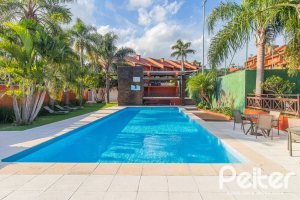 Casa em Condomínio à venda com 286m², 3 dormitórios, 1 suíte, 2 vagas, no bairro Cristal em PORTO ALEGRE