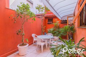 Casa em Condomínio à venda com 286m², 3 dormitórios, 1 suíte, 2 vagas, no bairro Cristal em PORTO ALEGRE