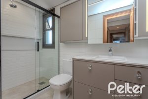 Apartamento à venda com 145m², 3 dormitórios, 1 suíte, 6 vagas, no bairro Tristeza em PORTO ALEGRE