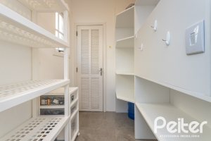 Casa em Condomínio à venda com 196m², 3 dormitórios, 1 suíte, 2 vagas, no bairro Sétimo Céu em PORTO ALEGRE