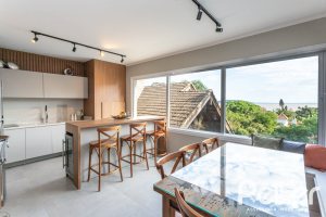 Casa em Condomínio à venda com 196m², 3 dormitórios, 1 suíte, 2 vagas, no bairro Sétimo Céu em PORTO ALEGRE