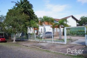 Terreno à venda com 120m², 3 dormitórios, 1 suíte, 3 vagas, no bairro Vila Assunção em Porto Alegre
