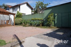 Terreno à venda com 120m², 3 dormitórios, 1 suíte, 3 vagas, no bairro Vila Assunção em Porto Alegre