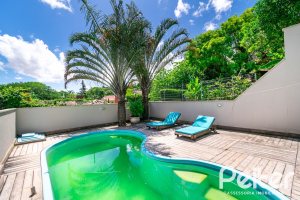 Casa à venda com 320m², 4 dormitórios, 2 suítes, 3 vagas, no bairro Jardim Isabel em Porto Alegre