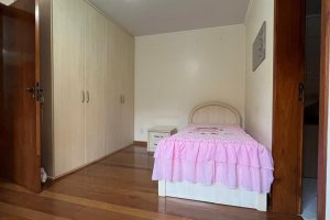 Casa à venda com 256m², 3 dormitórios, 2 suítes, 3 vagas, no bairro Tristeza em Porto Alegre