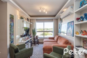 Apartamento à venda com 70m², 3 dormitórios, 1 suíte, 1 vaga, no bairro Cavalhada em PORTO ALEGRE