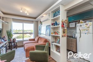 Apartamento à venda com 70m², 3 dormitórios, 1 suíte, 1 vaga, no bairro Cavalhada em PORTO ALEGRE