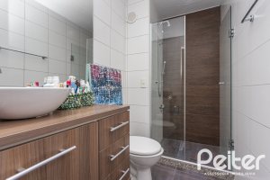 Apartamento à venda com 70m², 3 dormitórios, 1 suíte, 1 vaga, no bairro Cavalhada em PORTO ALEGRE