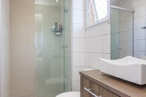 Apartamento à venda com 70m², 3 dormitórios, 1 suíte, 1 vaga, no bairro Cavalhada em PORTO ALEGRE