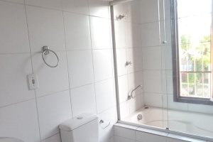 Casa à venda com 265m², 3 dormitórios, 1 suíte, 3 vagas, no bairro Ipanema em Porto Alegre