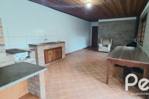 Casa à venda com 265m², 3 dormitórios, 1 suíte, 3 vagas, no bairro Ipanema em Porto Alegre