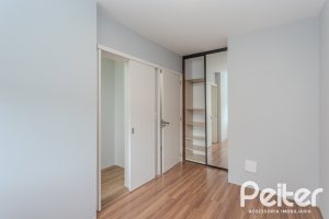 Casa à venda com 213m², 3 dormitórios, 3 suítes, 2 vagas, no bairro Tristeza em Porto Alegre