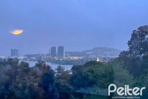 Casa à venda com 450m², 4 dormitórios, 2 suítes, 3 vagas, no bairro Vila Assunção em Porto Alegre