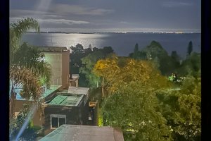 Casa à venda com 450m², 4 dormitórios, 2 suítes, 3 vagas, no bairro Vila Assunção em Porto Alegre