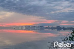 Casa à venda com 450m², 4 dormitórios, 2 suítes, 3 vagas, no bairro Vila Assunção em Porto Alegre