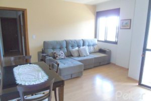 Apartamento à venda com 81m², 2 dormitórios, 1 suíte, 1 vaga, no bairro Cristal em Porto Alegre