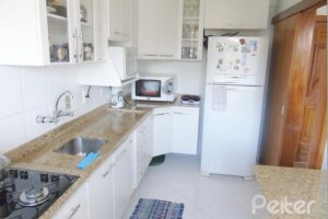 Apartamento à venda com 81m², 2 dormitórios, 1 suíte, 1 vaga, no bairro Cristal em Porto Alegre